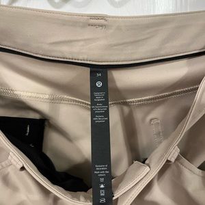 Men’s 34 x 32 Lululemon Khaki ABC Classic Fit Pant